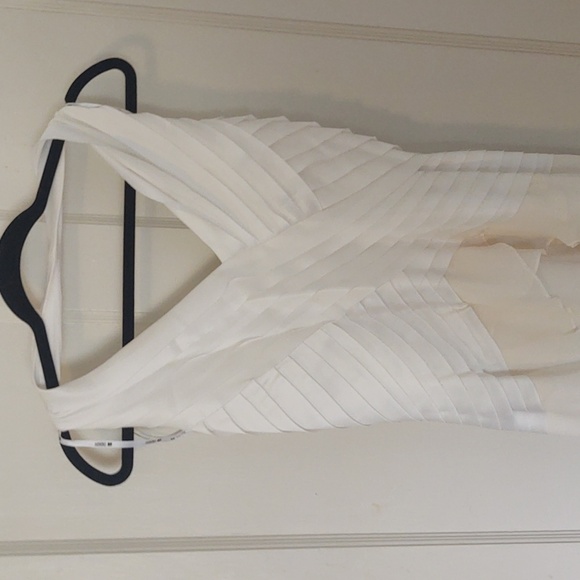 Tadashi Silk Ivory Full Length Formal Dress Halter Neck Sz 10 NWT - Picture 2 of 11